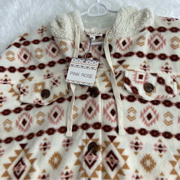 Pink Rose Cropped Shacket Woman’s Size Small Aztec print pockets - Picture 5 of 8
